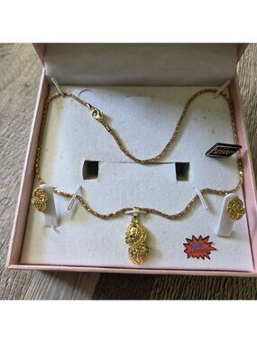 Denacci Gold Tone Jewelry Set Necklace Earrings Textured Floral Rhinestone Retro